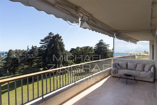 Hervorragende 4-Zimmer-Wohnung mit Panoramablick auf das Meer in einer prestigeträchtigen Residenz