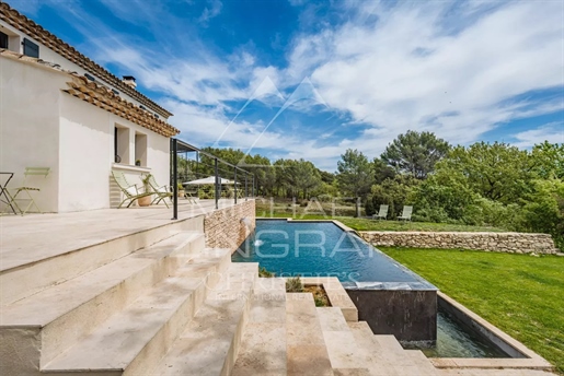 Contemporary villa in luxury nature
