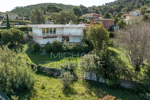 Théoule-Sur-Mer - Property to renovate - Panoramic sea view