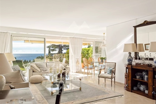 Cannes Croix-Des-Gardes. Vasta Villa-Appartamento Con Terrazze E Giardino Vista Mare
