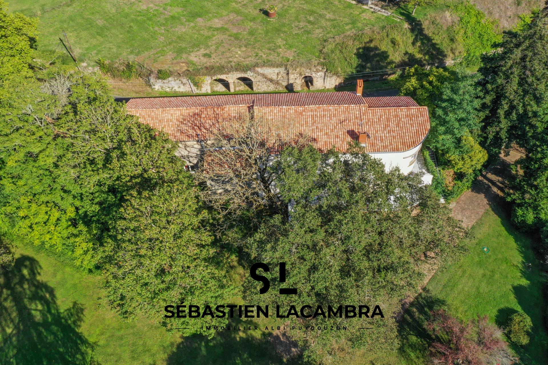 10-Room mansion + outbuildings + landscaped park of over 1 hectare | Réalmont | Dominant & tranquil