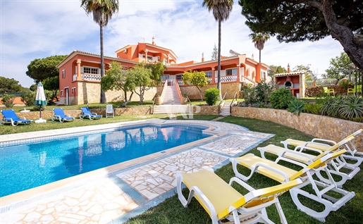 Villa med 5 sovrum till salu i Olhos de Água, med privat pool och trädgård
