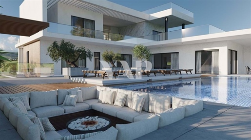 Villa individuelle de 5 chambres avec piscine et vue sur la mer, à vendre à Albufeira