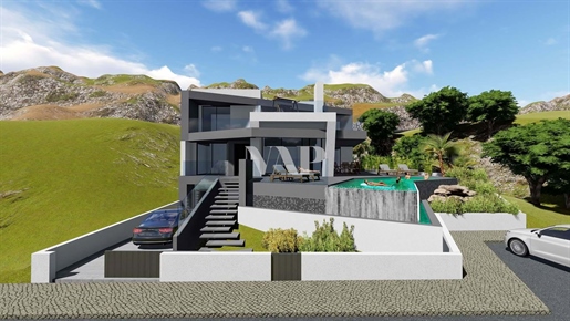 4 bedroom villa for sale in Albufeira, modern and under construction with sea view