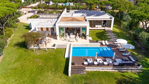 Luxe villa met 5 slaapkamers, volledig gemeubileerd en uitgerust, aan de golfbaan, Vilamoura