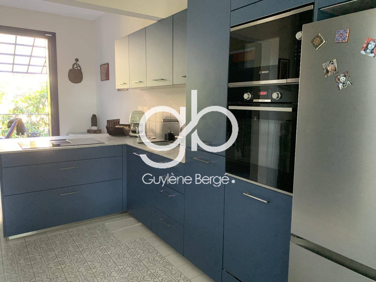 Bourgeois style house