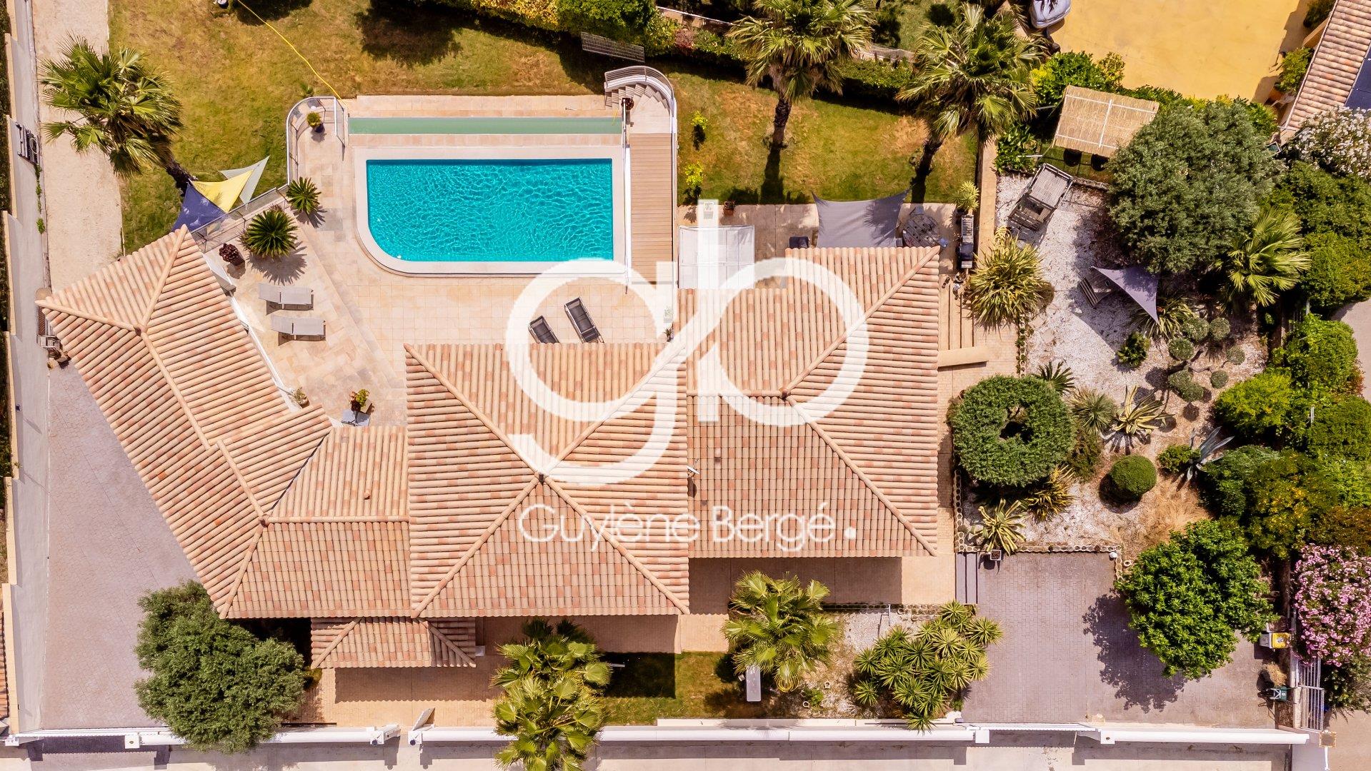 Architect-Designed villa