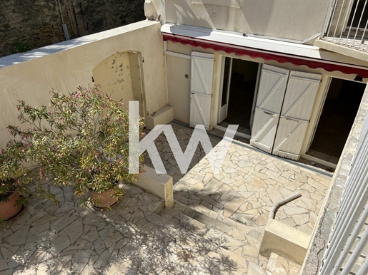 4-room house with terraces, courtyard and outbuildings