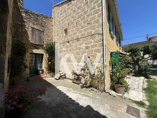 Maison vigneronne avec grange au coeur de Beauvoisin