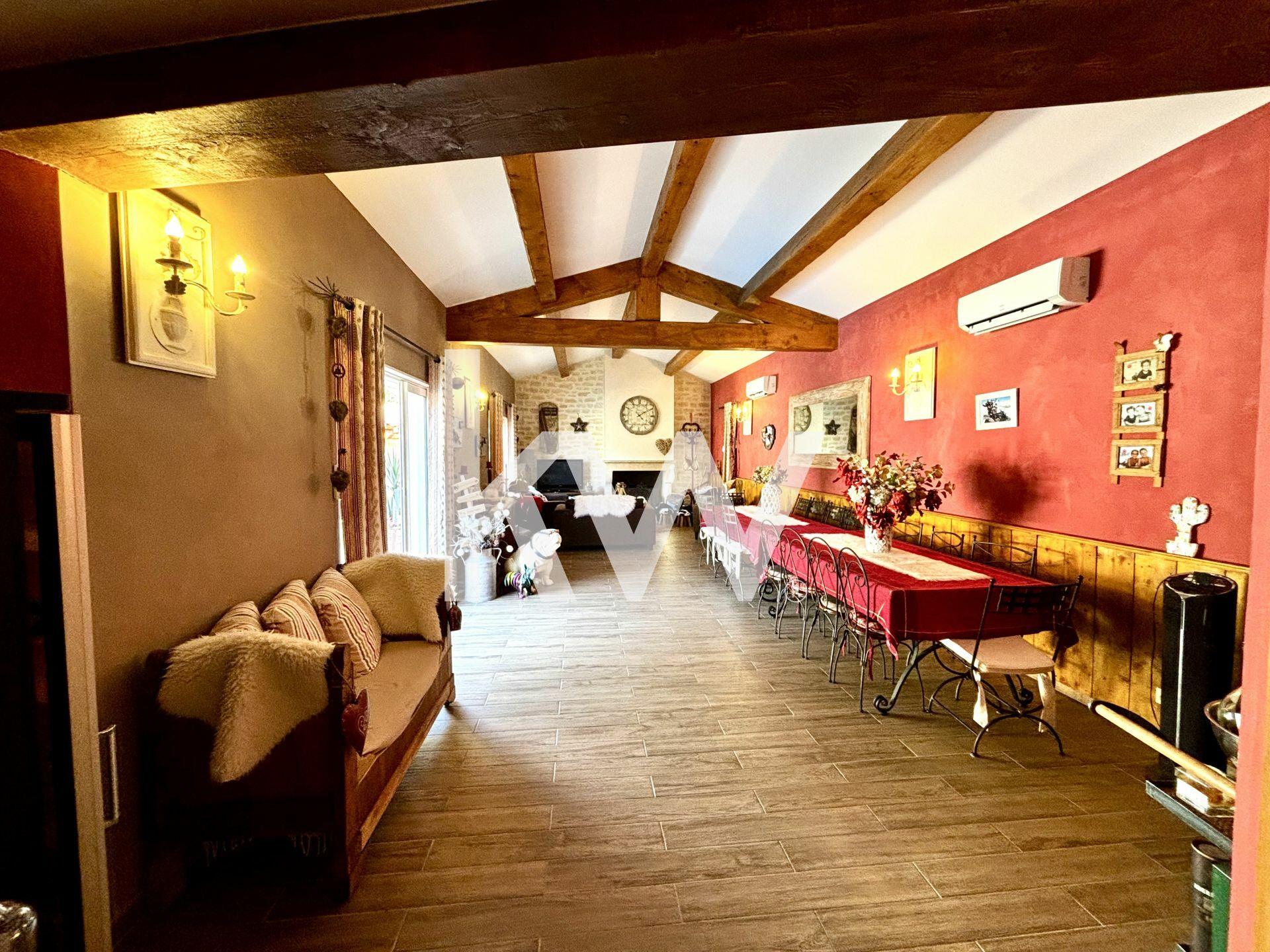 Pernes Les Fontaines: 158-sqm three-bedroom house for sale