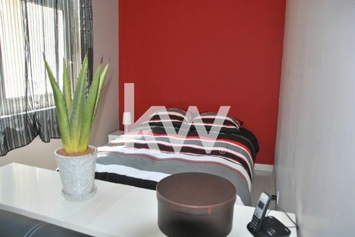 Large studio 33 m² sold furnished in Nimes 30900