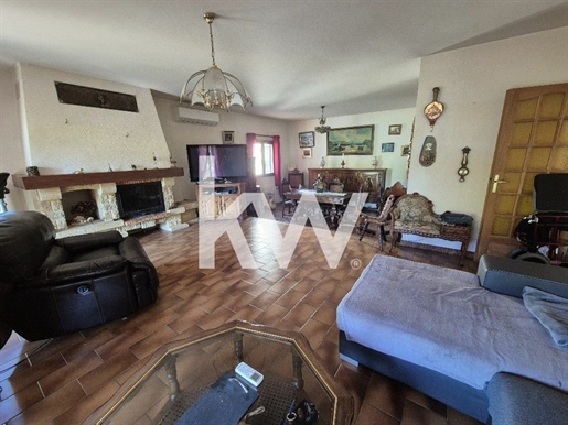 3 bedroom villa - garage - 1,600 m² of land in Caveirac