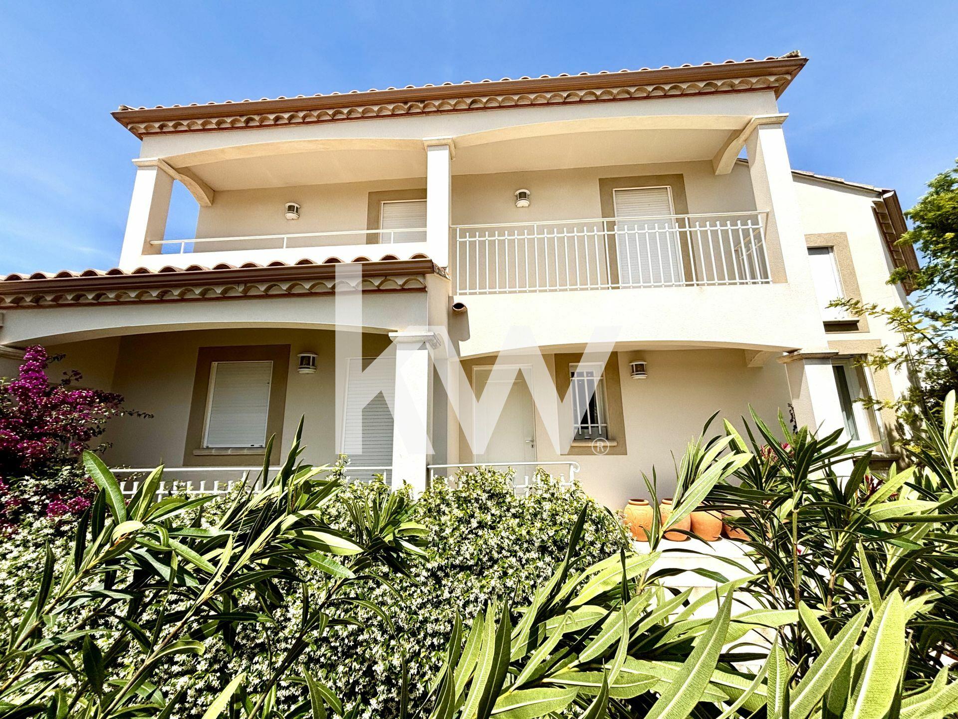 For sale: 124-sqm three-bedroom house in Aigues Mortes