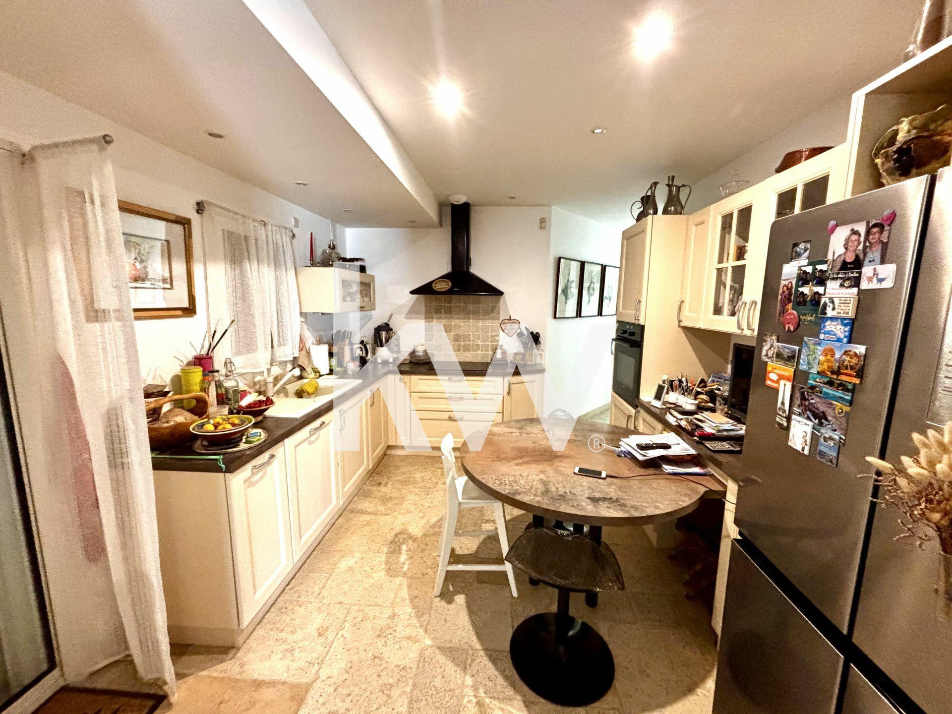 For sale: 124-sqm three-bedroom house in Aigues Mortes