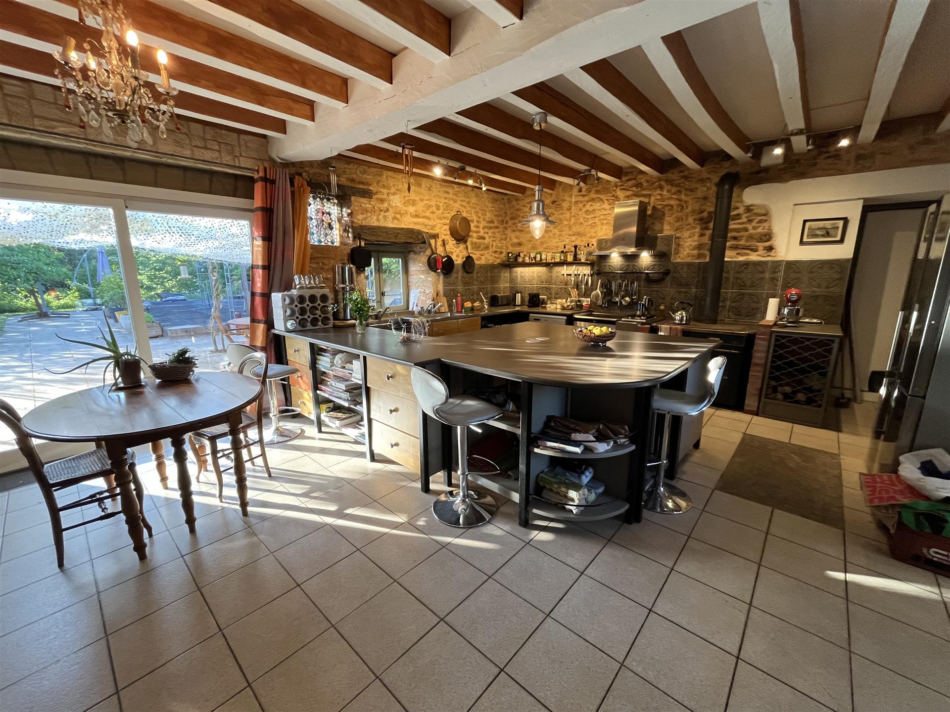 Character property, two gîtes, land of 11206m², Sarlat