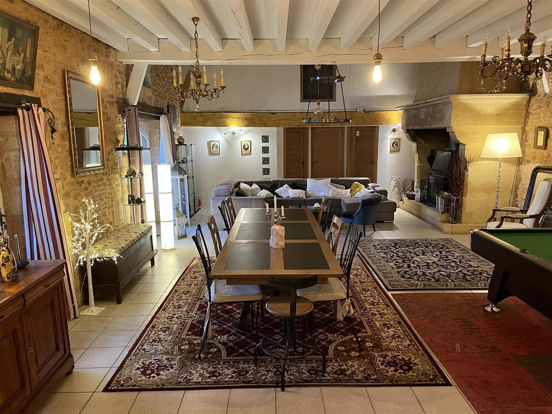 Character property, two gîtes, land of 11206m², Sarlat