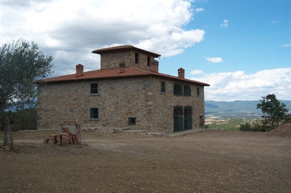Rustico/Casale/Corte di 457 m2 a Civitella in Val di Chiana