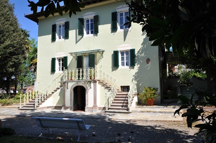 Chalet o casa de campo de 700 m2 en Lucca