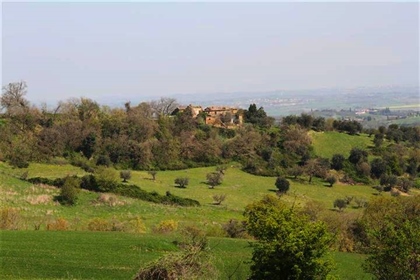 Landhaus/Bauernhaus/Hof von 1100 m2 in Torrita di Siena