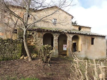 Landhaus von 600 m2 in Sarteano