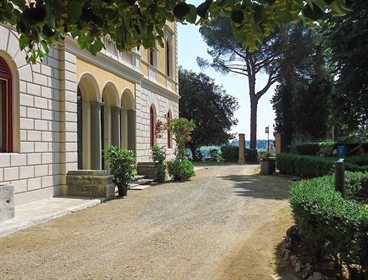 Villa oder Villa von 1032 m2 in Siena