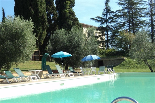 Villa o villino di 5080 m2 a Castelnuovo Berardenga