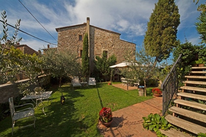 Селска / Селска къща / Съд от 300 m2 в Castiglione d'Orcia
