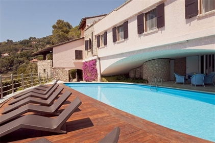 Villa ou villa de 530 m2 à Monte Argentario