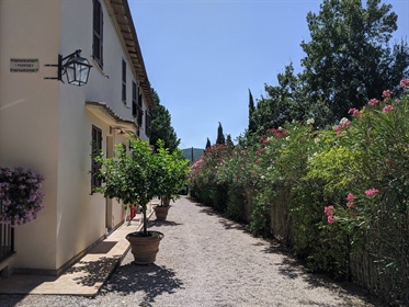 Landhaus / Hof von 800 m2 in Perugia