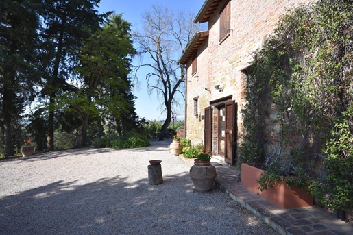 Bauernhaus von 1400 m2 in Castiglione del Lago