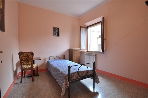 Appartement van 93 m2 in Pienza