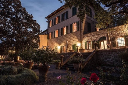 Landhaus/Landhaus von 2700 m2 in Castellina In Chianti