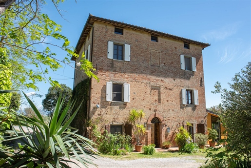 Einfamilienhaus von 440 m2 in Castiglione del Lago
