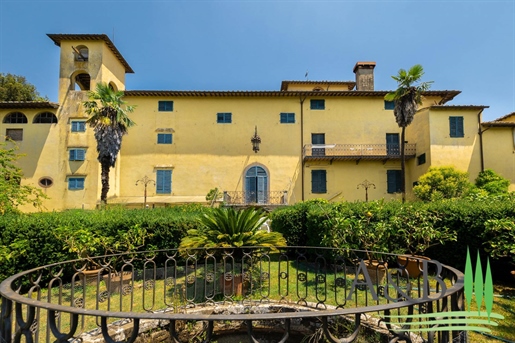 Villa oder Ferienhaus von 2400 m2 in San Casciano im Val di Pesa