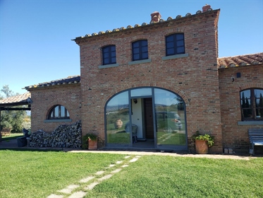 Villa ou chalet de 550 m2 à Cortona