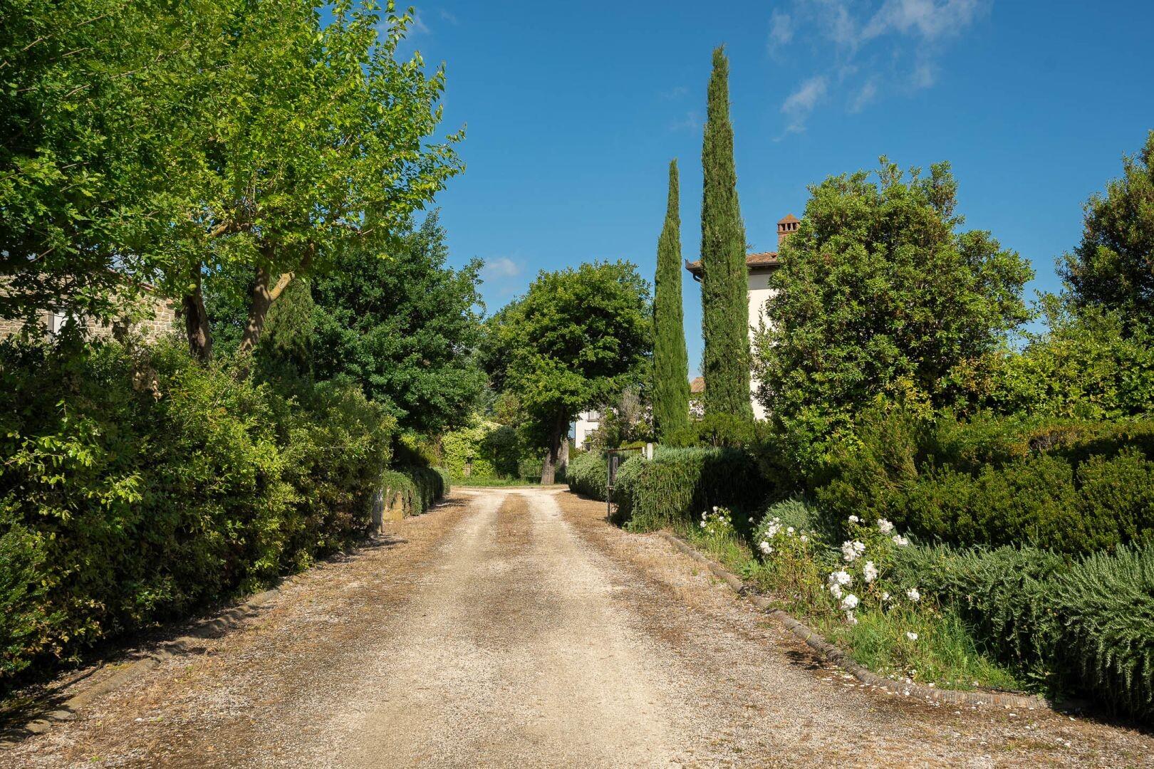 Casale La Fornace to be completed, Cortona, Arezzo - Tuscany
