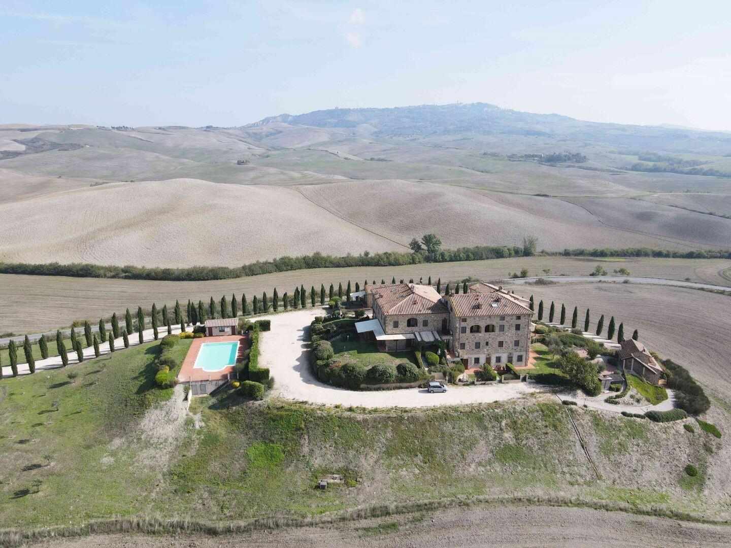 Semi-detached apartment in medieval village with swimming pool, Volterra, Pisa - Tuscany