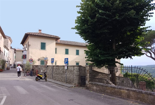Apartment 366 m2 in Castellina in Chianti