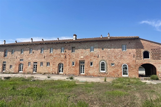 Rural/Ferme/Cour de 3245 m2 à Calcinaia