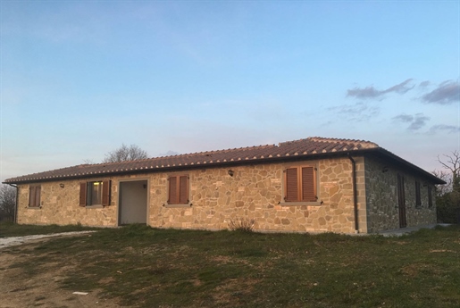 Landhaus/Landhaus von 310 m2 in Passignano sul Trasimeno