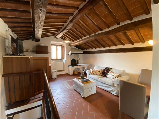 Apartment 80 m2 in Cortona