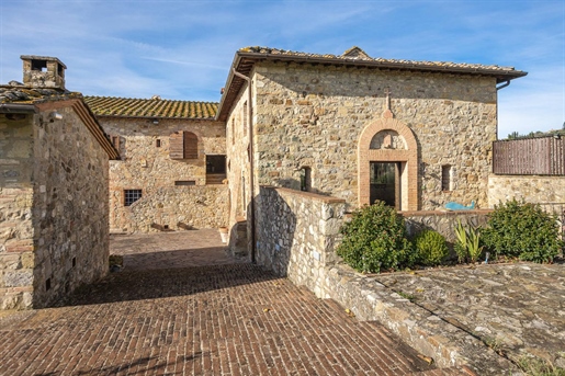 Ländliches/Bauernhaus/Innenhof von 1434 m2 in Castelnuovo Berardenga