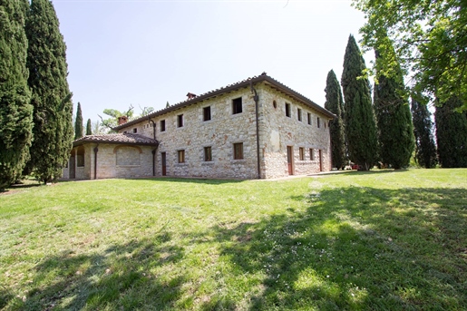 Rural/Ferme/Cour de 1900 m2 à Gaiole in Chianti