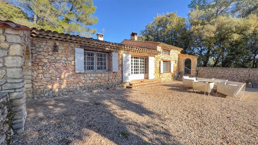 Magnificent authentic sheepfold of 140 sqm on 3038 sqm's plot with a large swimming pool