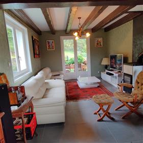 Large quiet family property on 1688 m²