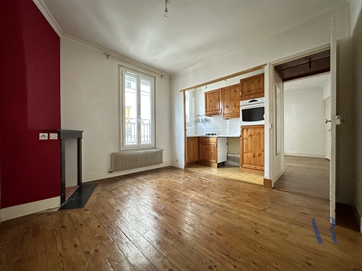 3-room apartment of 36 m2 with view of the Sacré-Coeur + Convertible attic