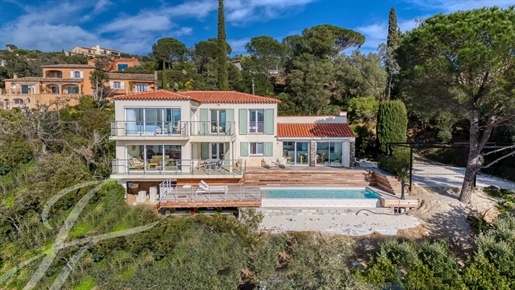 Provençal villa with 5 bedrooms located on the heights of La Croix Valmer.