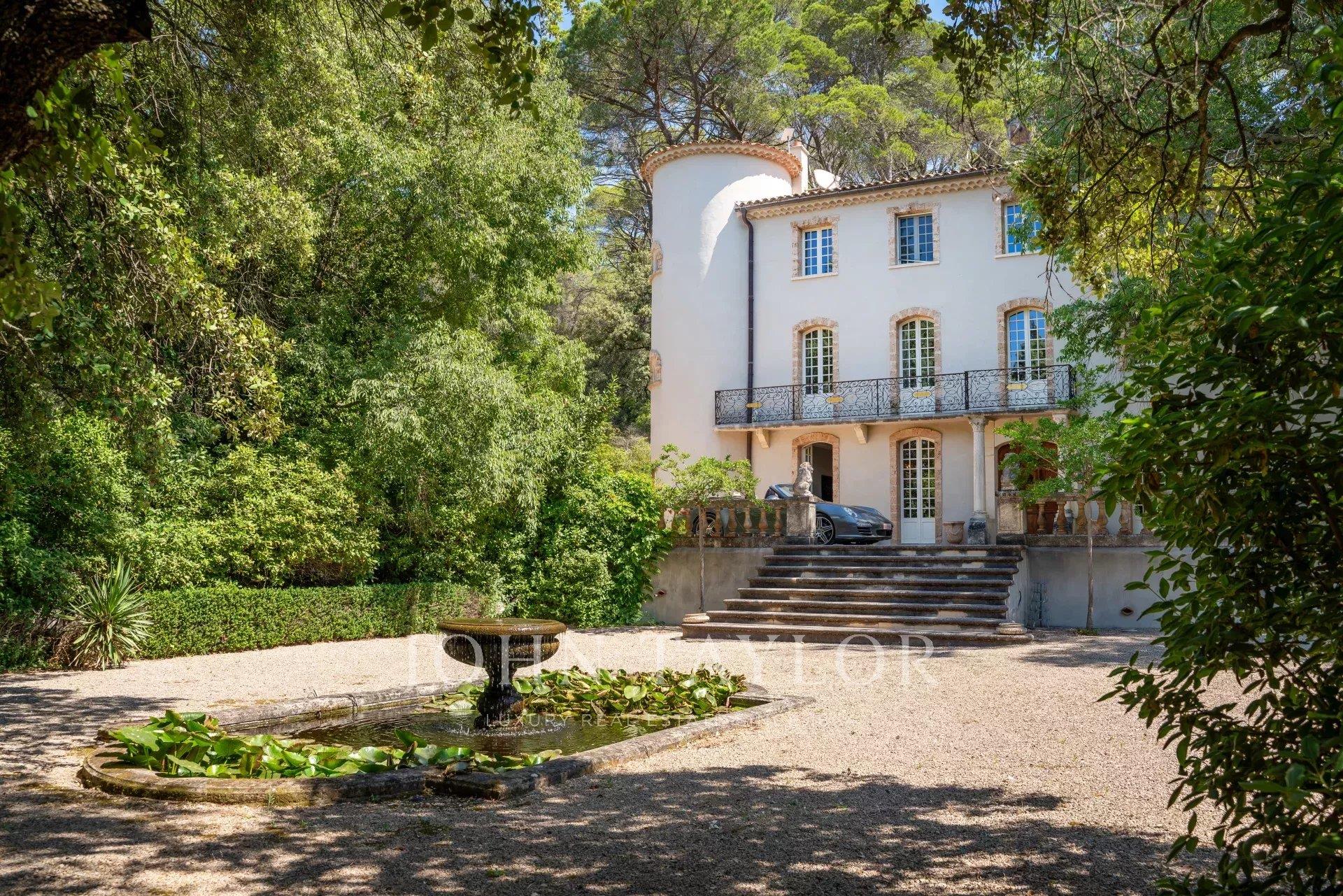 Exceptional property with 18th century chateau