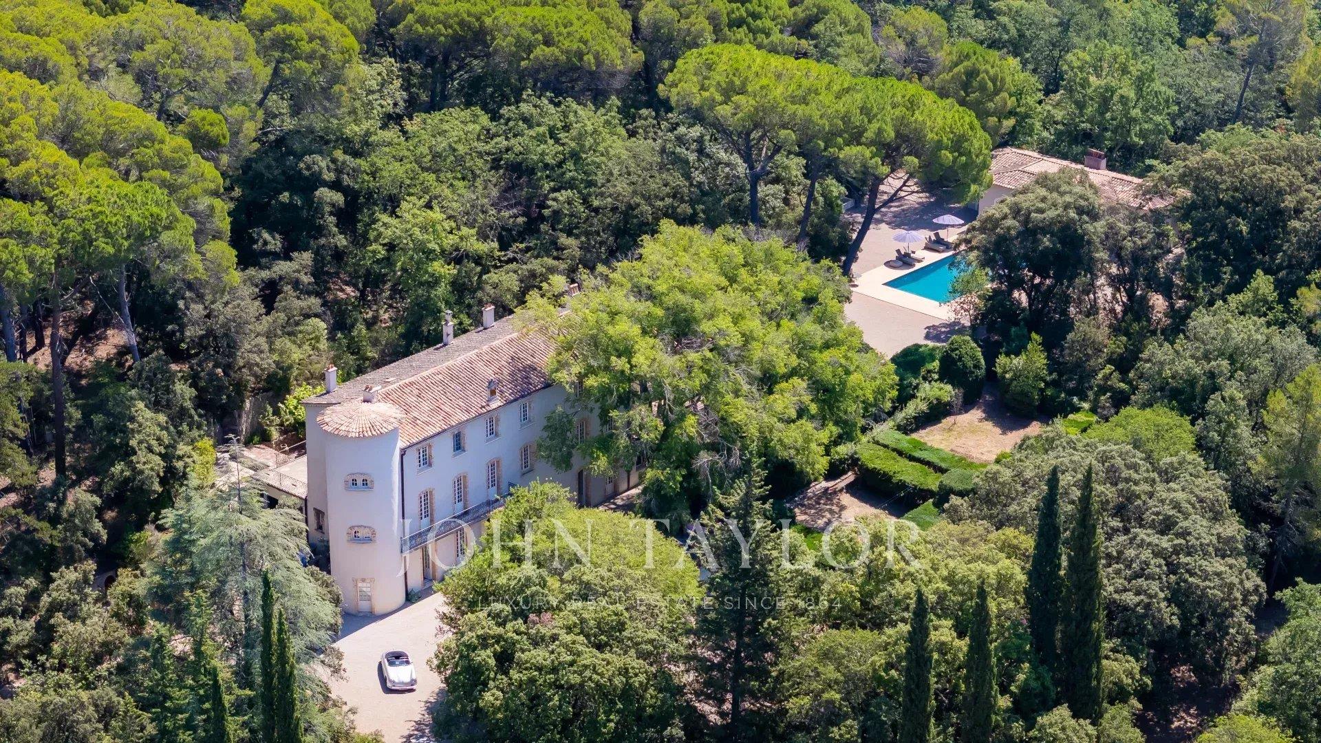 Exceptional property with 18th century chateau