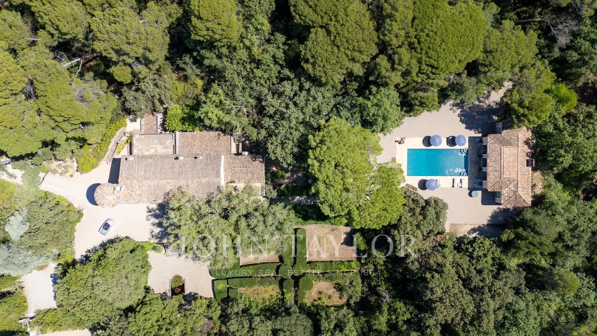 Exceptional property with 18th century chateau